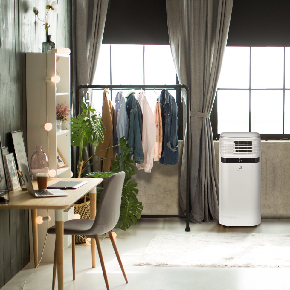 Мобильный кондиционер Electrolux EACM-22 JK/N3 Ice Column
