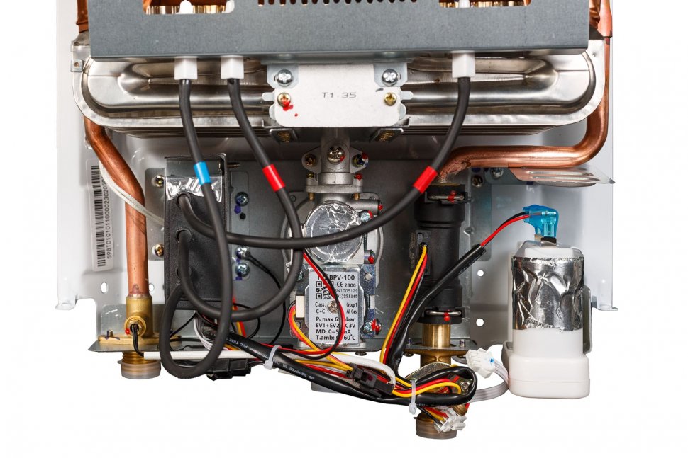 Проточный газовый водонагреватель Kotitonttu Suari S10 EM (20 кВт)